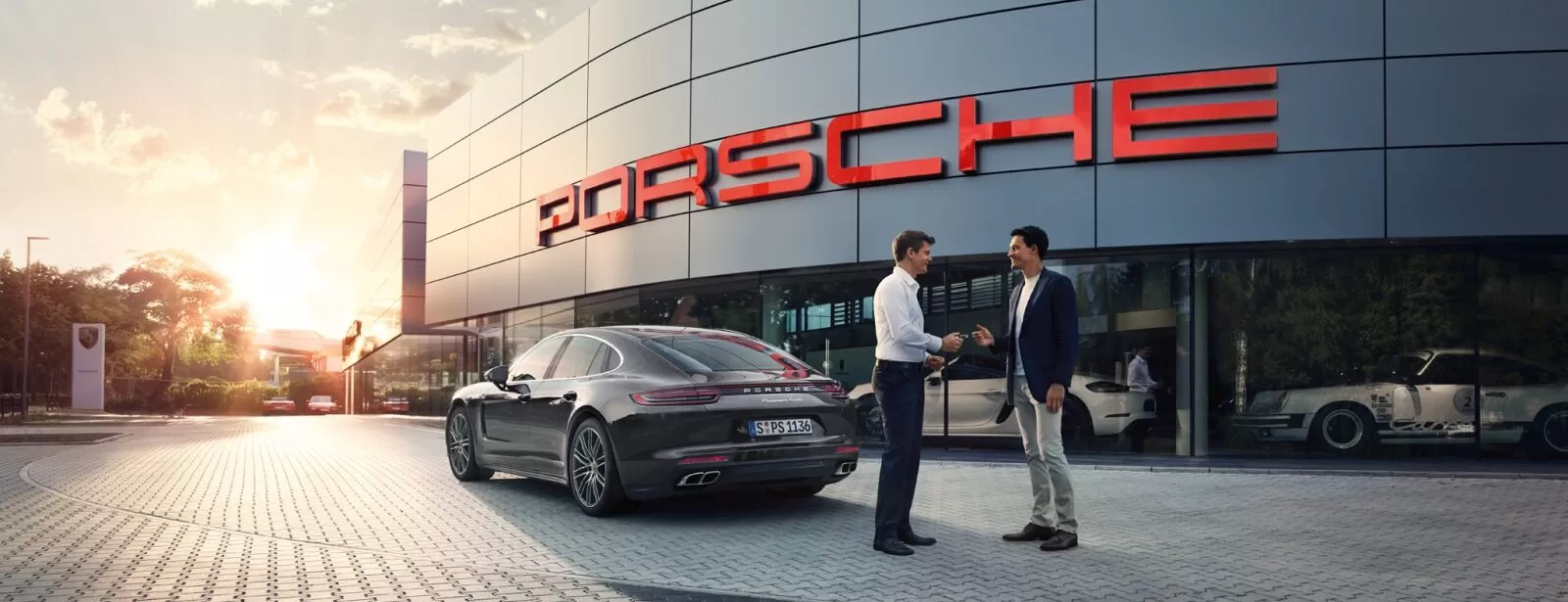 Программа помощи на дорогах Porsche Assistance